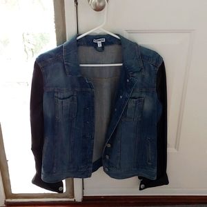 Blue jean/ black leather sleeve jacket. Size Large